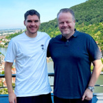 Robert Skov und Ralf Feller nach dem Umzug mit Höhne-Grass